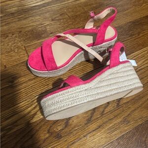 NWT - Banana Republic Factory - Platform Strappy Espadrille